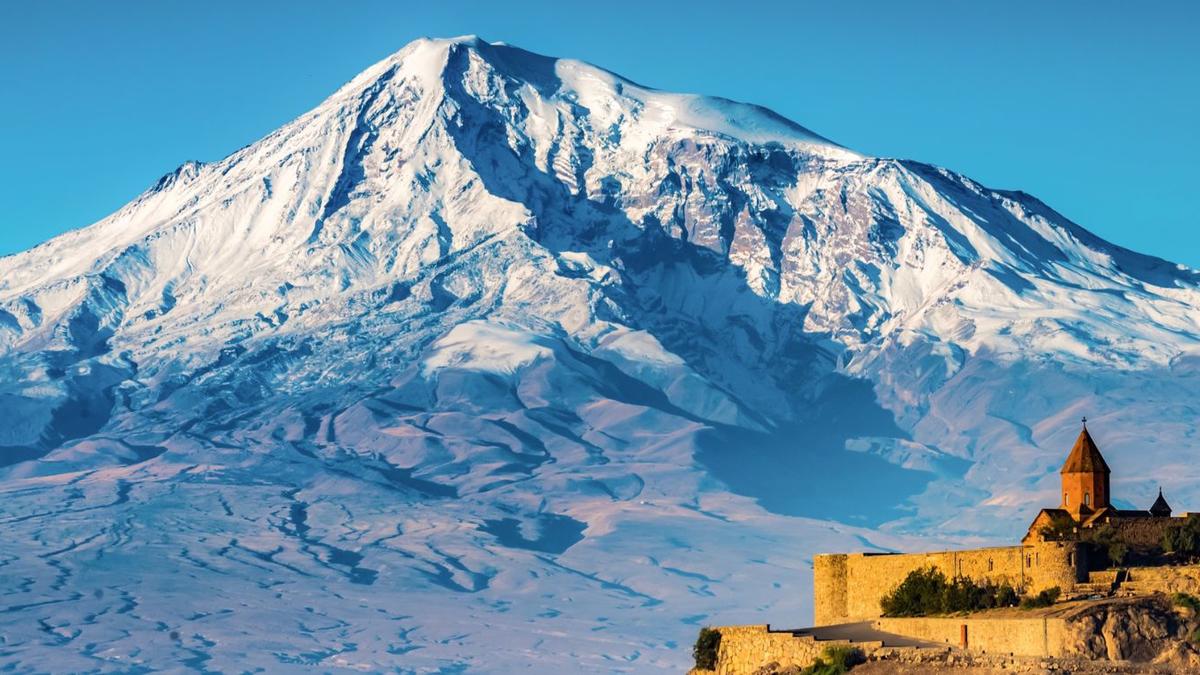 Гора Арарат и Церковь хор Вирап