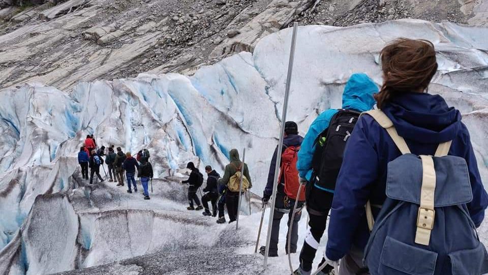 nigardsbreen glacier hike tour