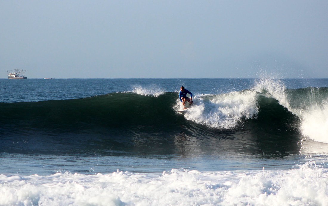 Surfing competition in El Salvador 