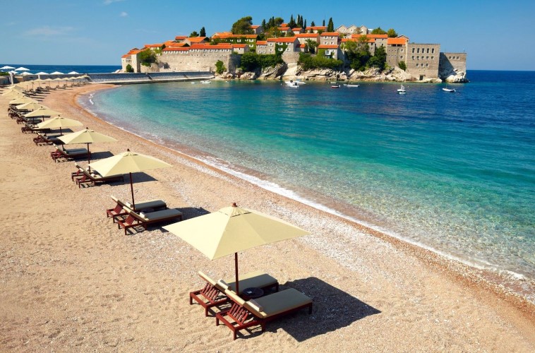 beaches in montenegro 
