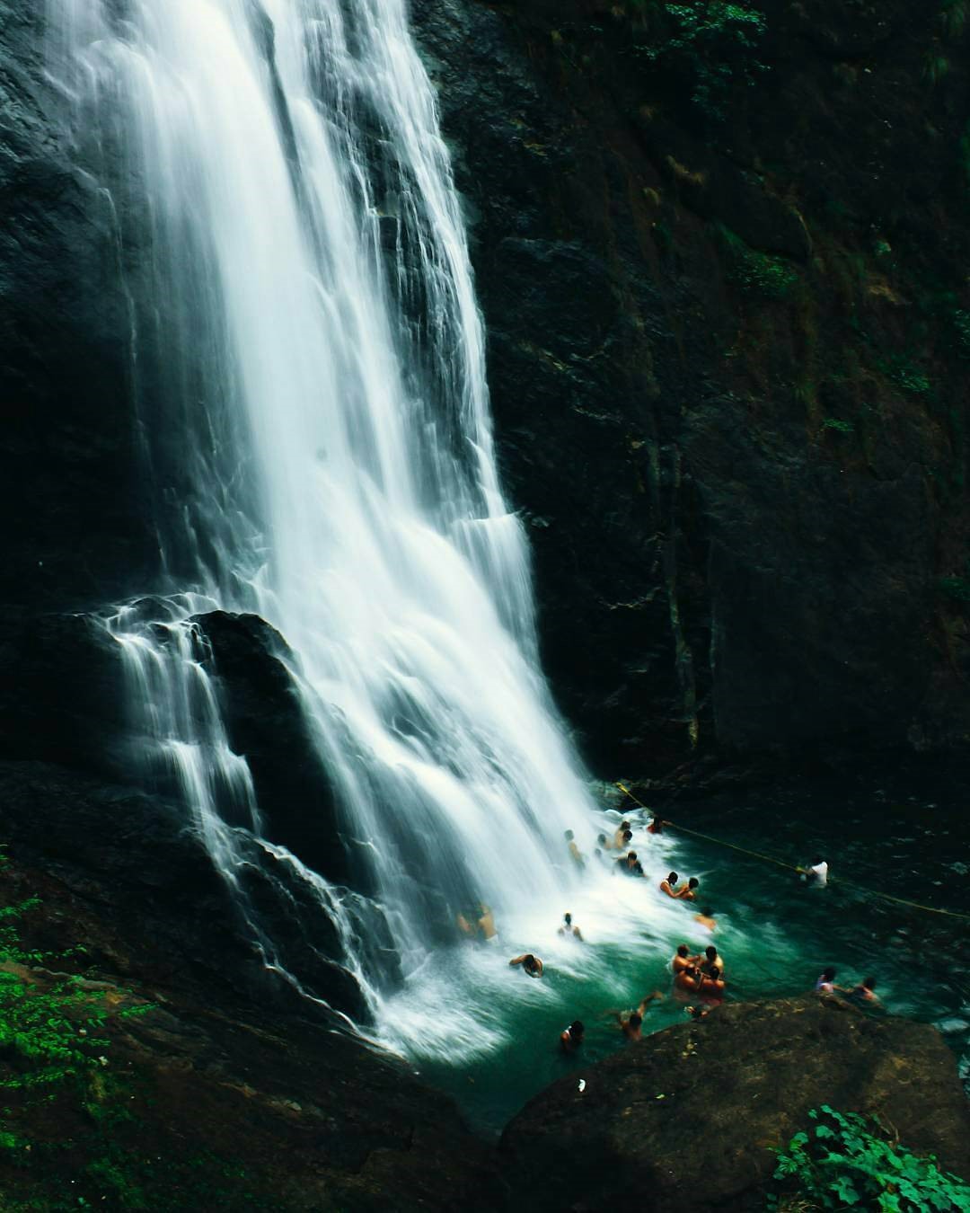 palaruvi falls 