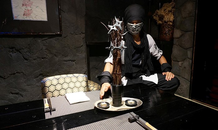 Ninja Akasaka: Ninja Café